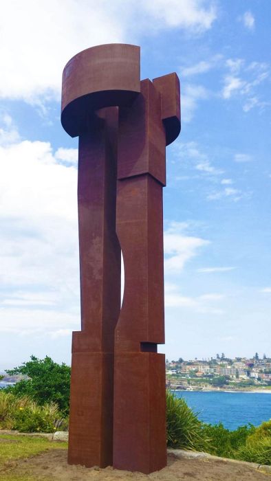 Dialog, Corten steel 2014, H 6m, Brisbane Private Collection Australia