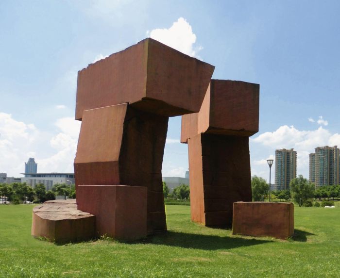 Stonegate, Red sandstone 2011, H4,5m 100 tons, Taizhou Zhejiang China