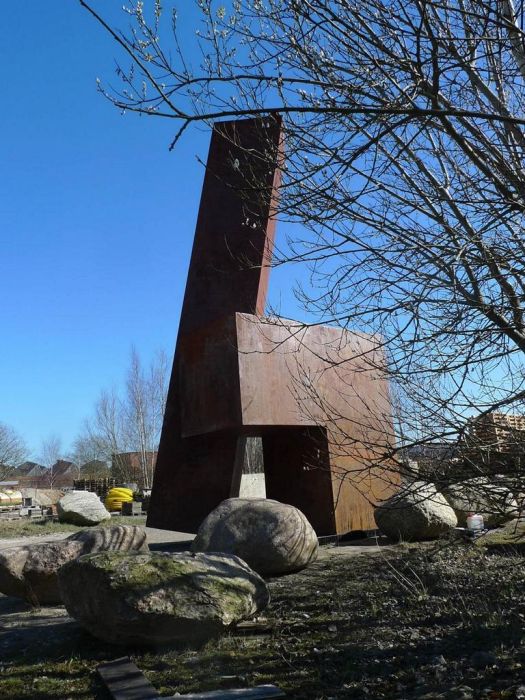 Tension, Corten steel 2011, H 6 m, Nordart Germany 2011