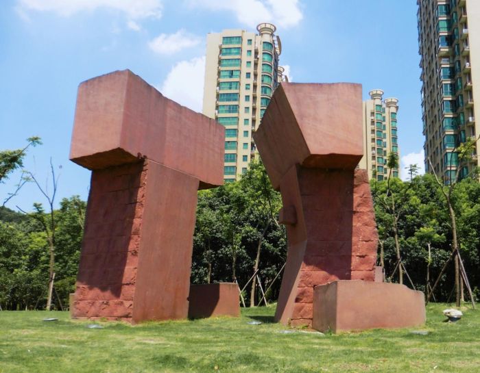 Stonegate, Red sandstone 2011, H4,5m 100 tons, Taizhou Zhejiang China